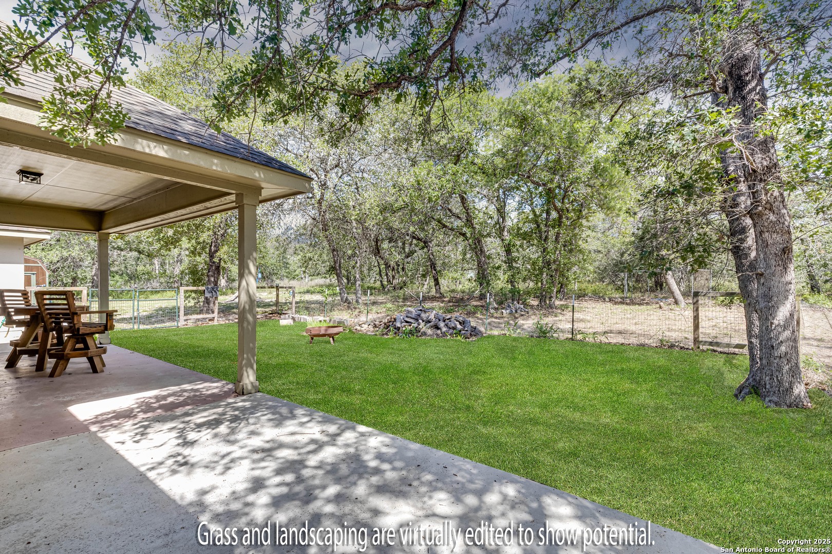 205 Sendera Crossing (1.387 Acres)