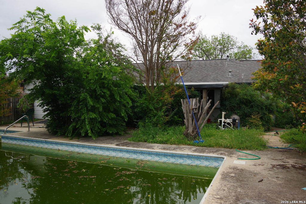 Photo of 7405 Leading Oaks, Live Oak, TX 78233 (MLS # 1968156)