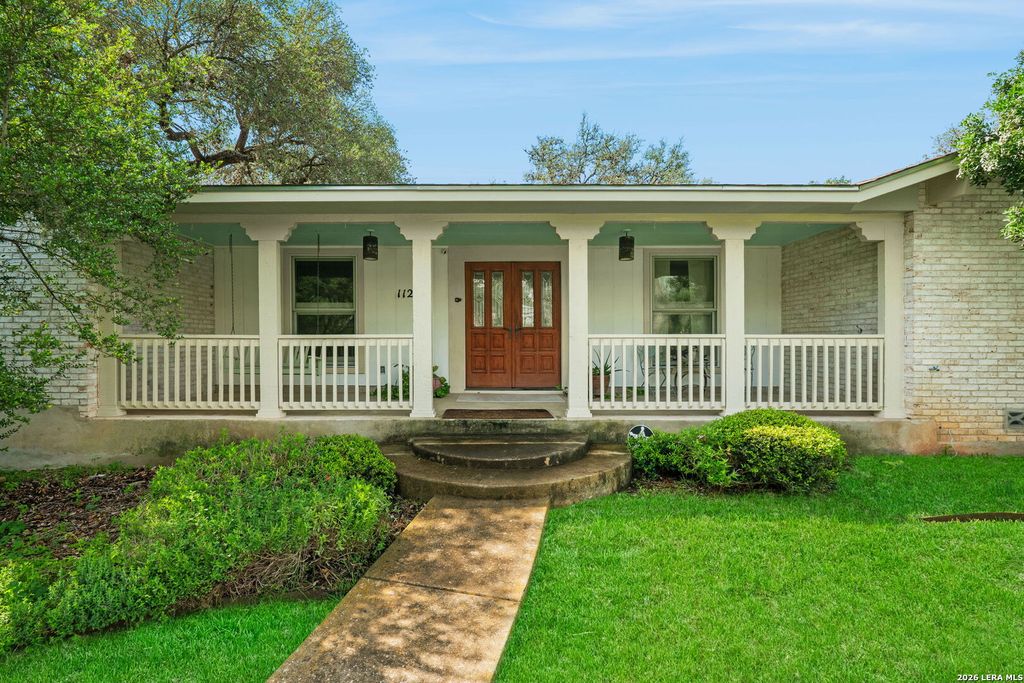 Photo of 112 Grand Oak, Hollywood Park, TX 78232 (MLS # 1961697)