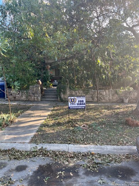 418 W Mulberry Apt A San Antonio TX 78212