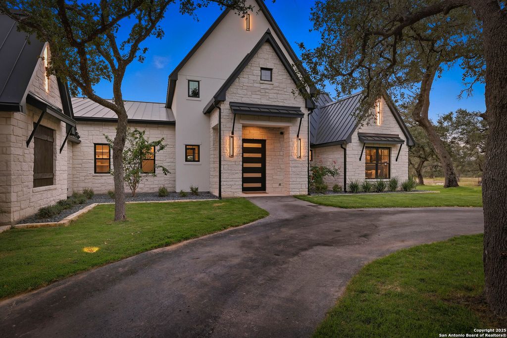 Photo of 596 ruger, Fredericksburg, TX 78624 (MLS # 1919591)