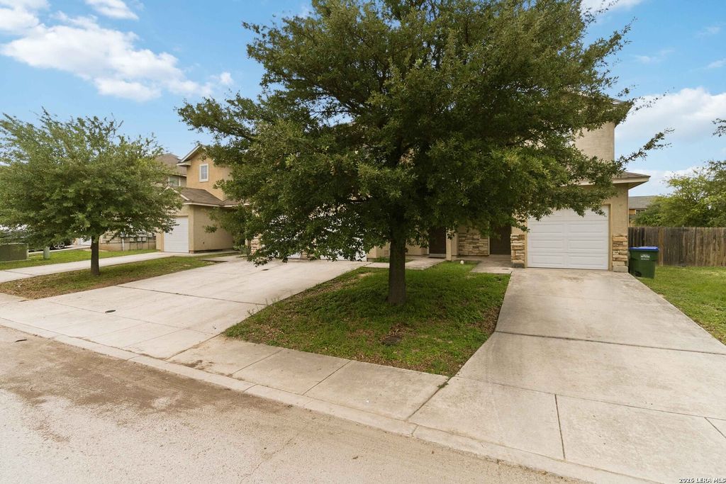 Photo of 16802 Showdown Path, Selma, TX 78154 (MLS # 1965234)