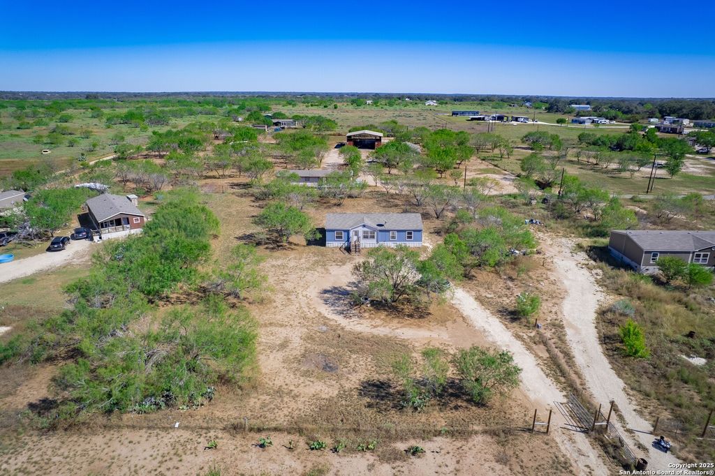 Photo of 1007 County Road 773, Devine, TX 78016 (MLS # 1920253)