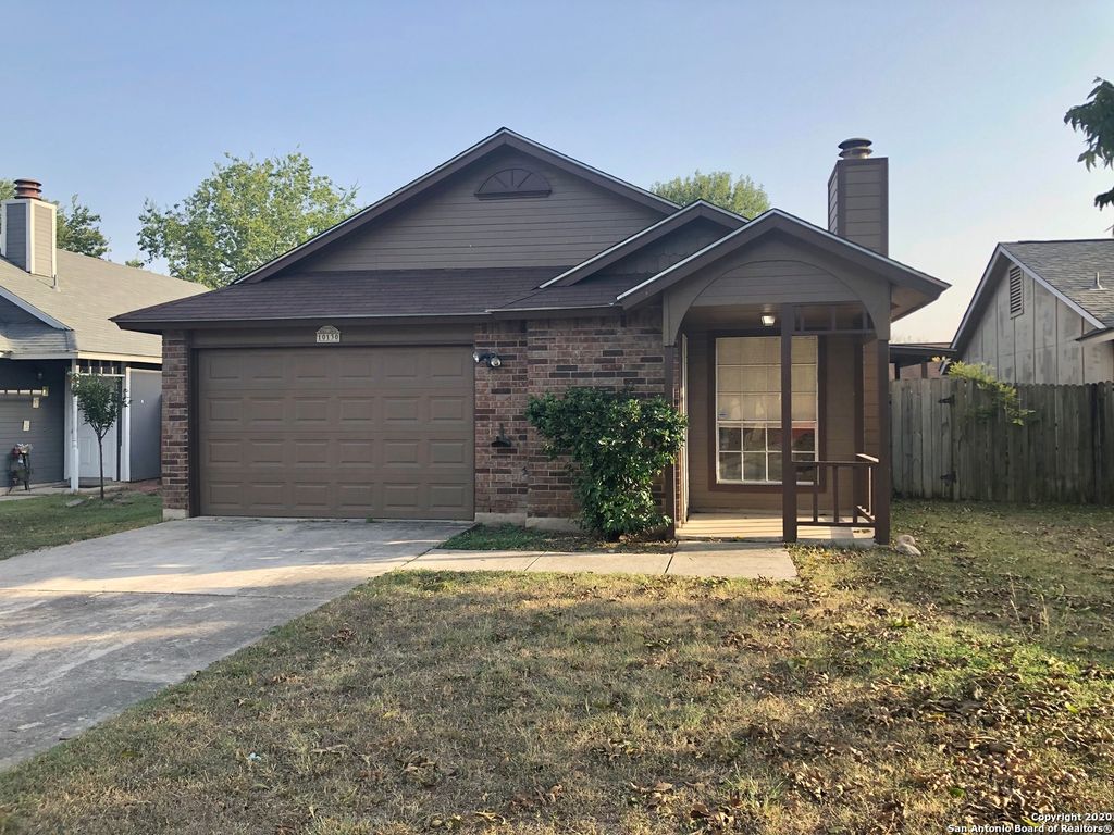 Photo of 10130 PEBBLESTONE, San Antonio, TX 78250 (MLS # 1926426)