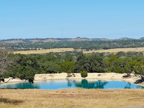 938 Lindeman Blanco TX 78606