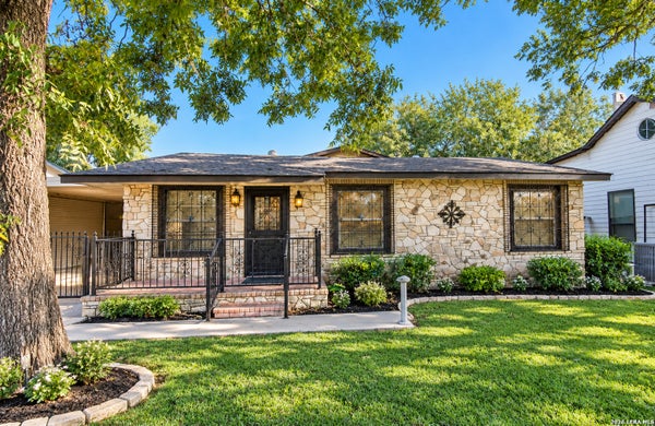 856 SW 34TH ST, SAN ANTONIO, TX 78237 - Image 1a965b9ef23cb4e982a70b93c859b93e/3374033695