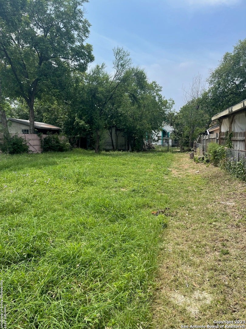 Photo of 812 W Hollywood Ave, San Antonio, TX 78212 (MLS # 2022648)