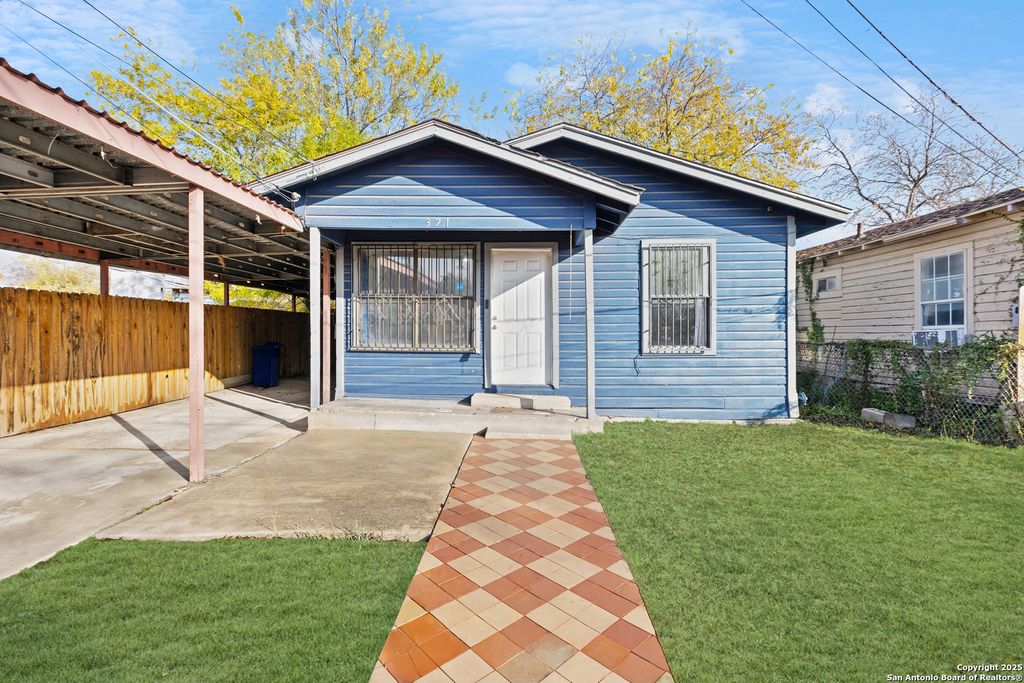 Photo of 321 Huntington, San Antonio, TX 78207 (MLS # 1929974)