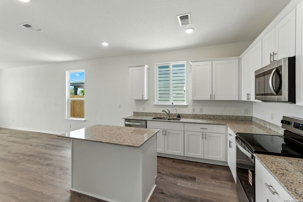Photo of 344 WILD CREEK RD, Seguin, TX 78155 (MLS # 2003104)