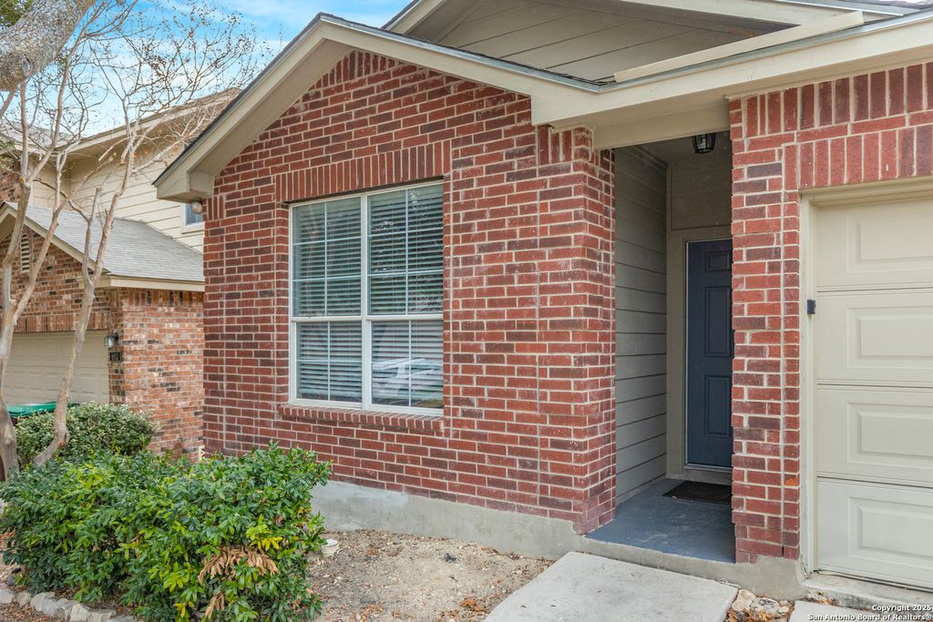 Photo of 6106 BRISCOE LEAF, San Antonio, TX 78253 (MLS # 1930756)