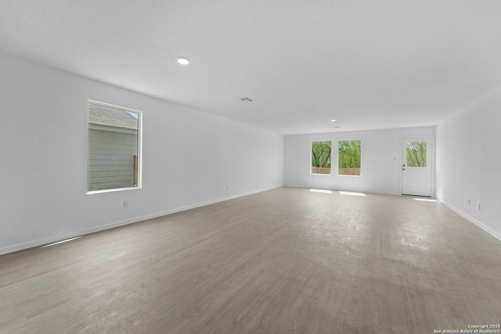 Photo of 145 Autumn Trail, Floresville, TX 78114 (MLS # 1896400)