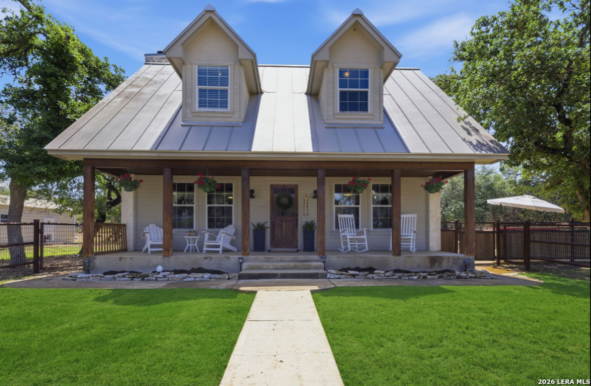 125 River Bluff Dr