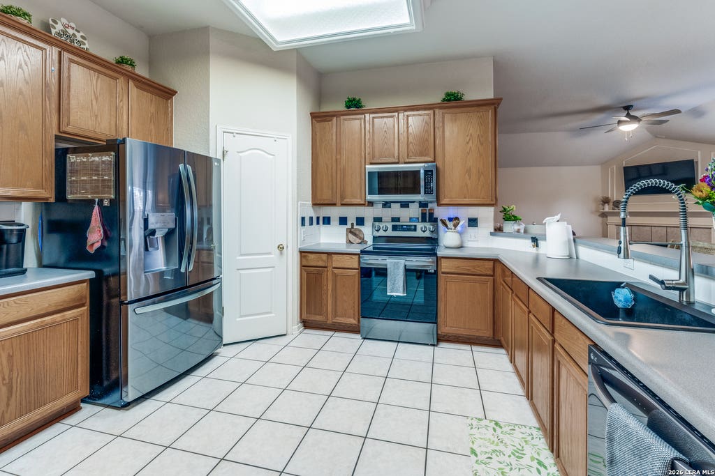 Photo of 1325 Black Oak Dr, Schertz, TX 78154 (MLS # 1945535)