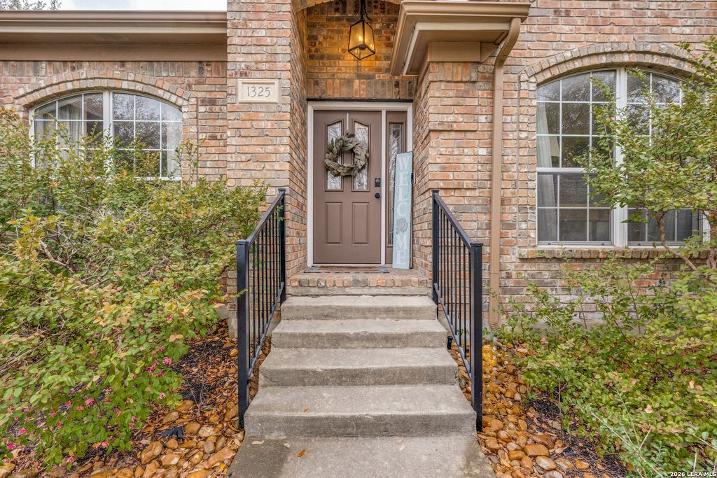 Photo of 1325 Black Oak Dr, Schertz, TX 78154 (MLS # 1945535)