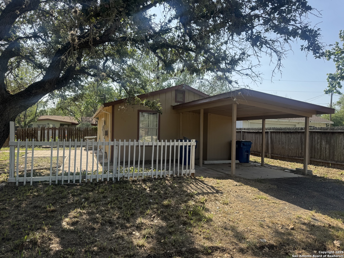 810 High Meadow