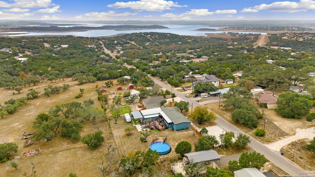 Photo of 1575 Live Oak Drive, Canyon Lake, TX 78133 (MLS # 1923838)