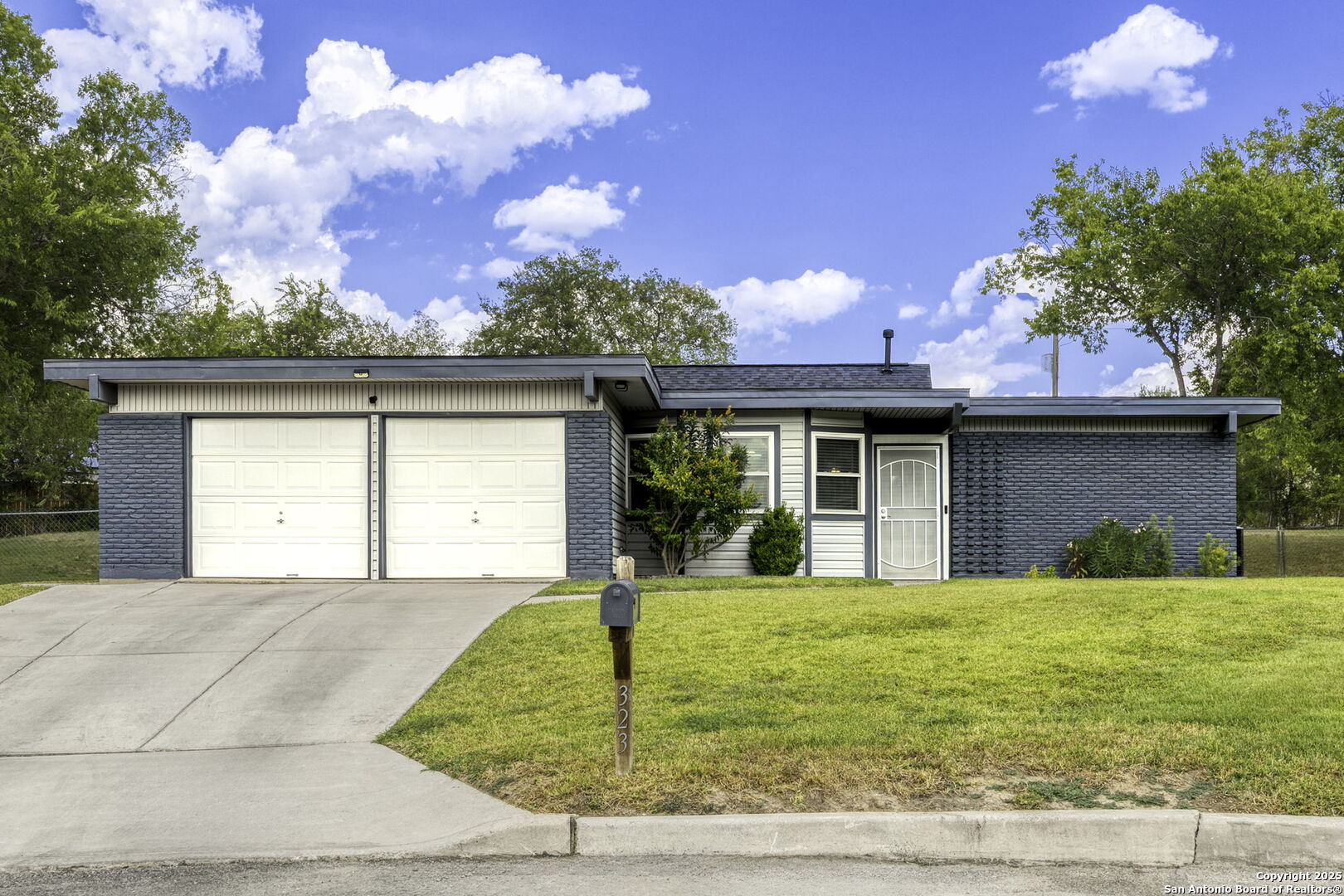 323 Cherrywood