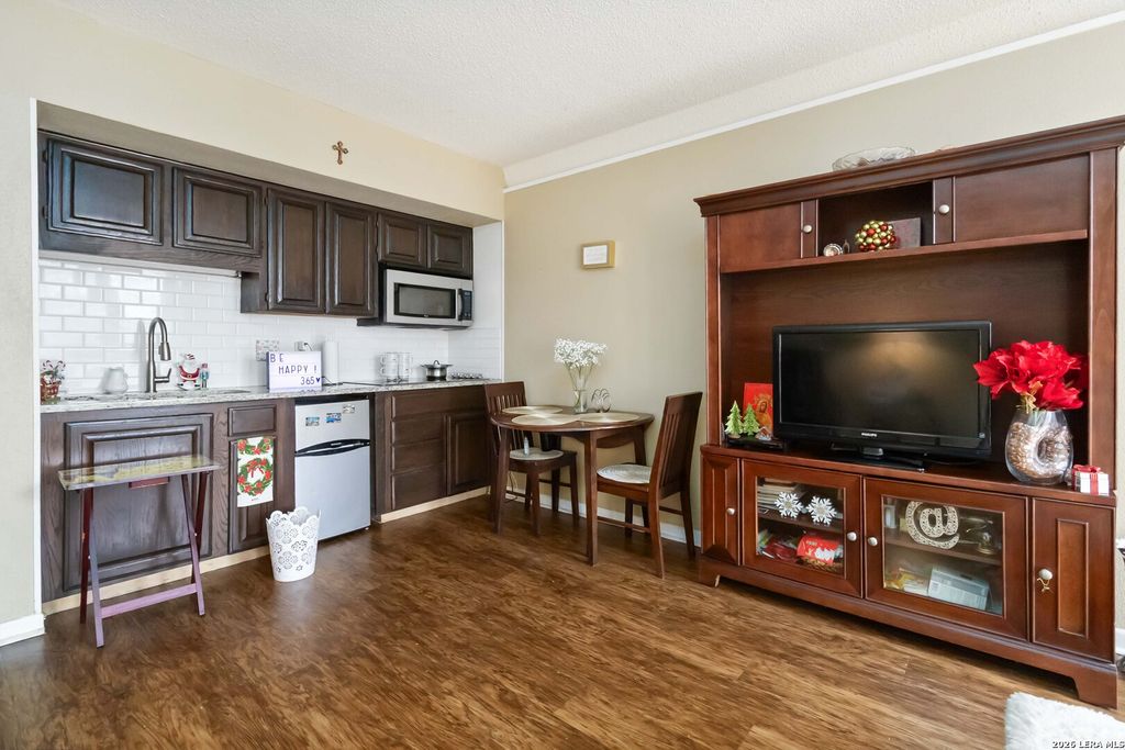 Photo of 7701 Wurzbach 308 #308, San Antonio, TX 78229 (MLS # 1938147)