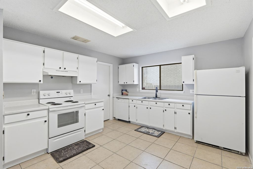 Photo of 9110 Roquefort, San Antonio, TX 78250 (MLS # 1939043)