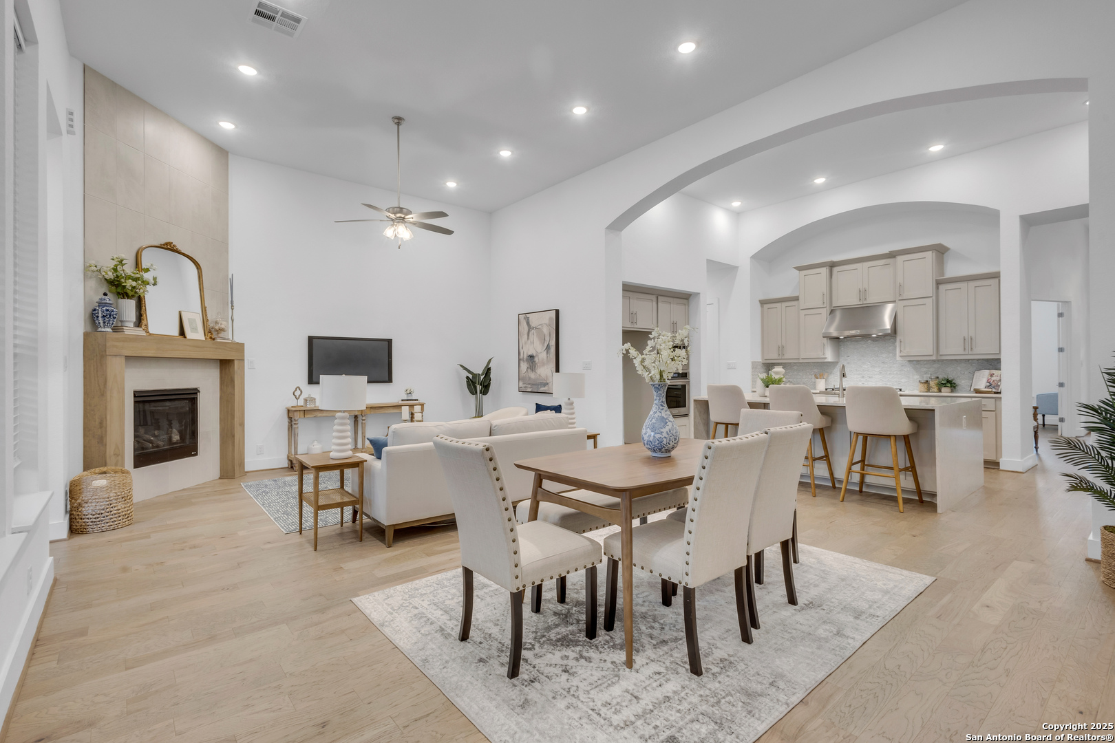 2145 Glendon