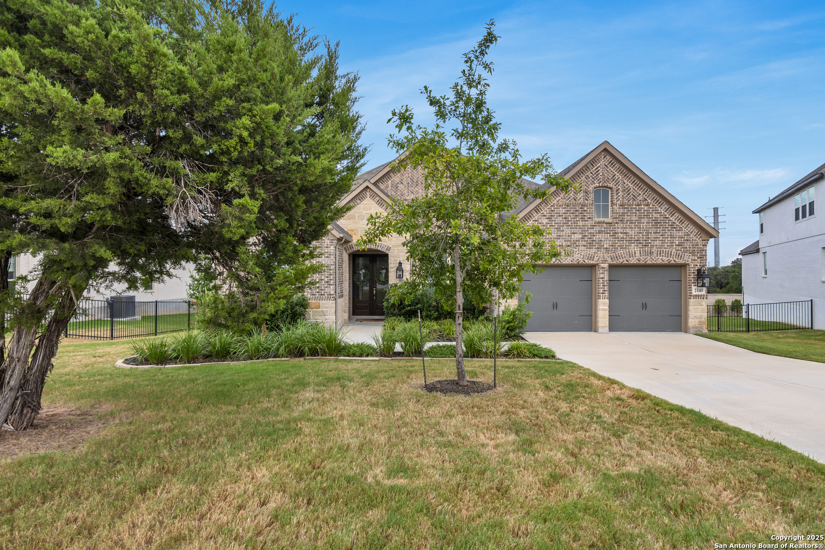 2145 Glendon