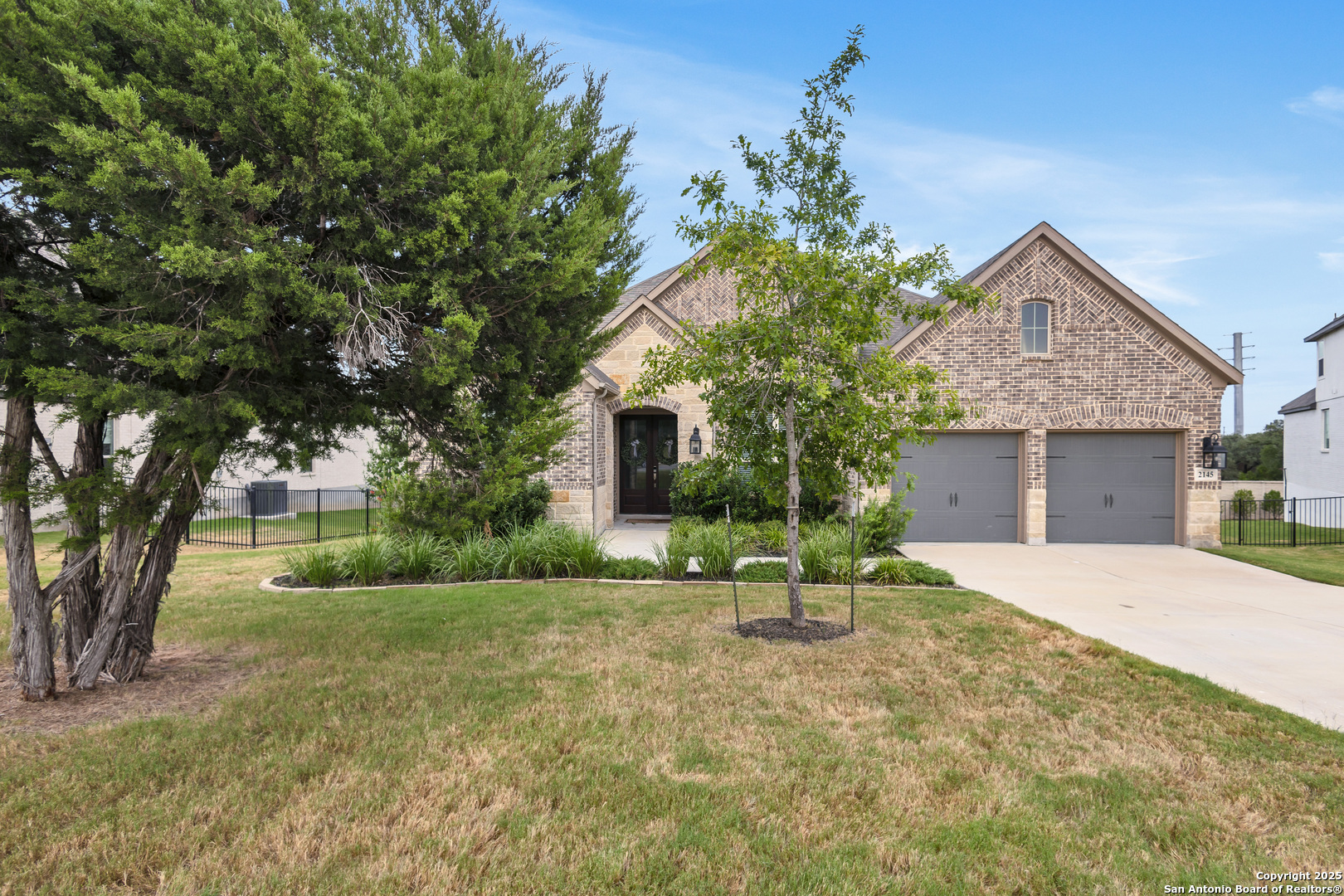 2145 Glendon