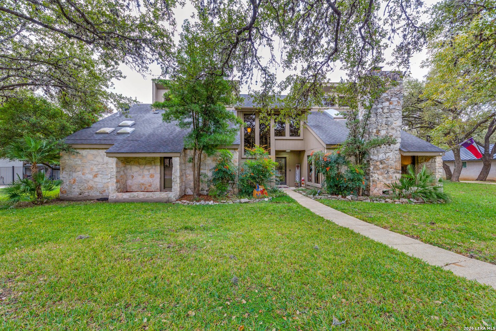 212 SAGECREST DR