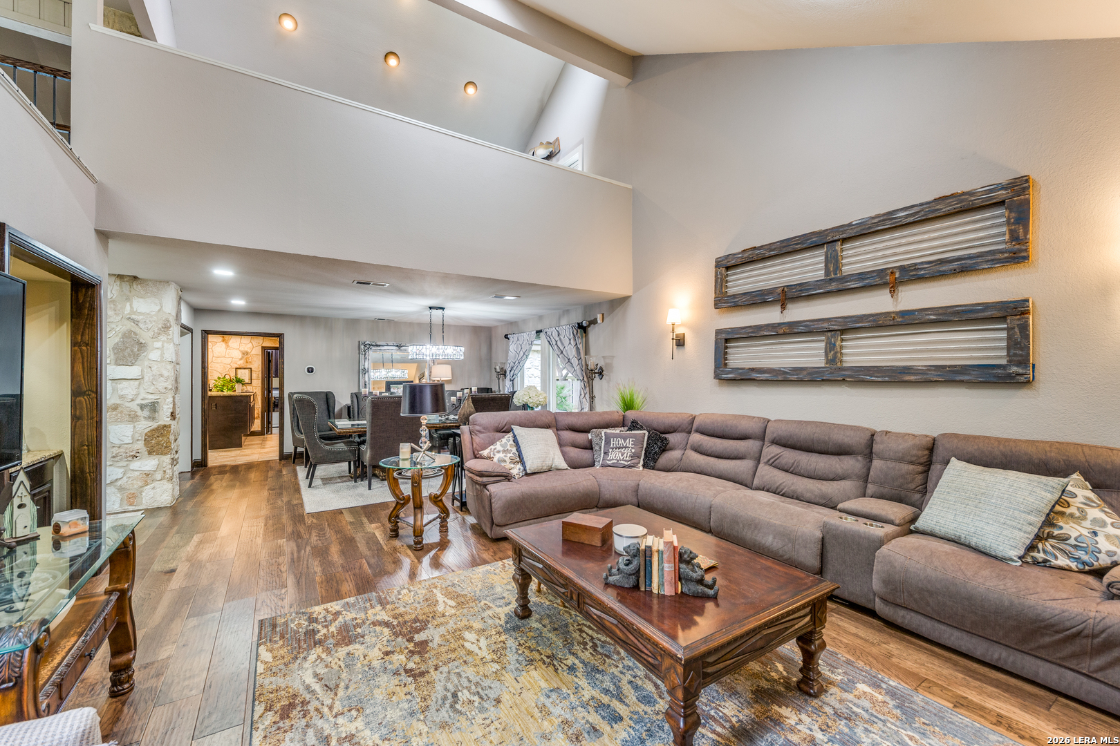 212 SAGECREST DR