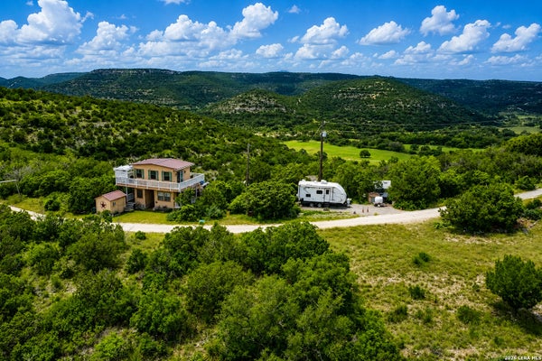 982 SKYVIEW LN, CAMP WOOD, TX 78833 - Image 1b5da6ce2aaebc0dc5683dc28d6120d0/1765018764