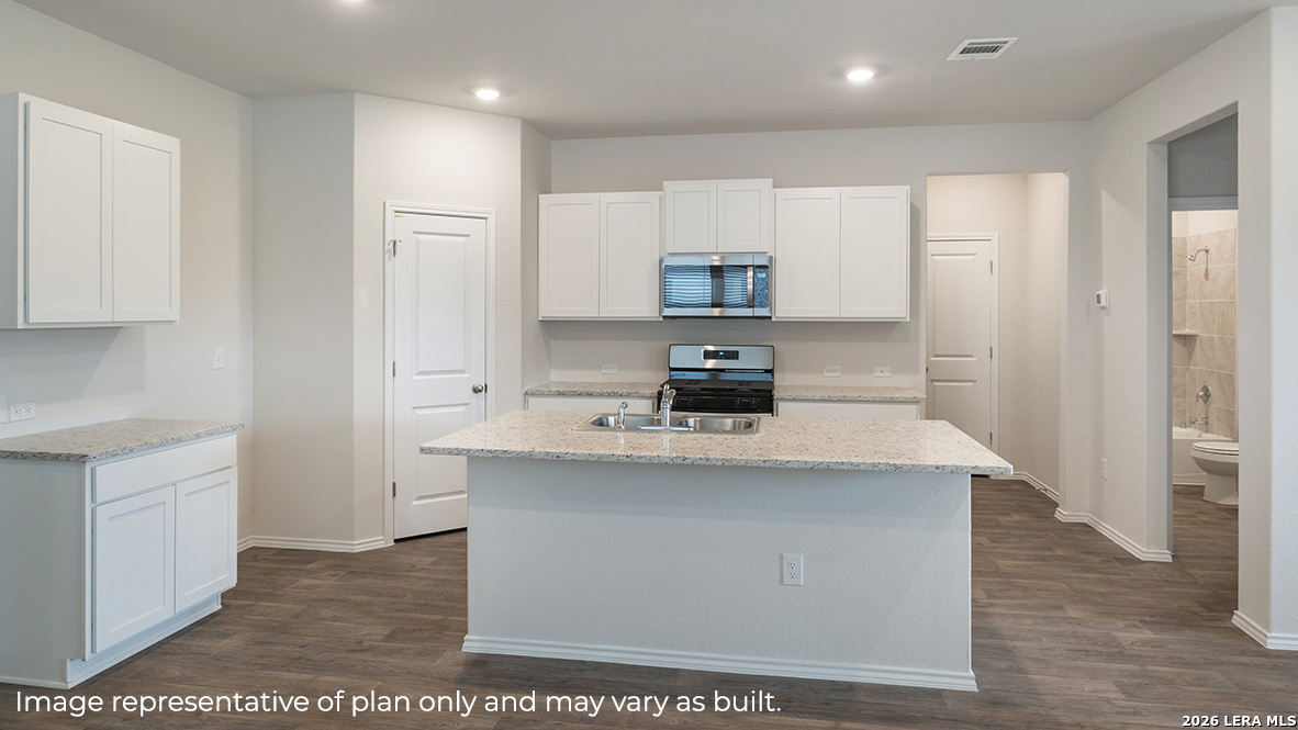 5338 Totem Bluff