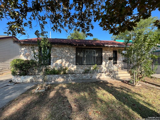 119 MAZZURANA ST, SAN ANTONIO, TX 78207 - Image 1b746f60b5be3ceee348eef26be9291e/3076176267