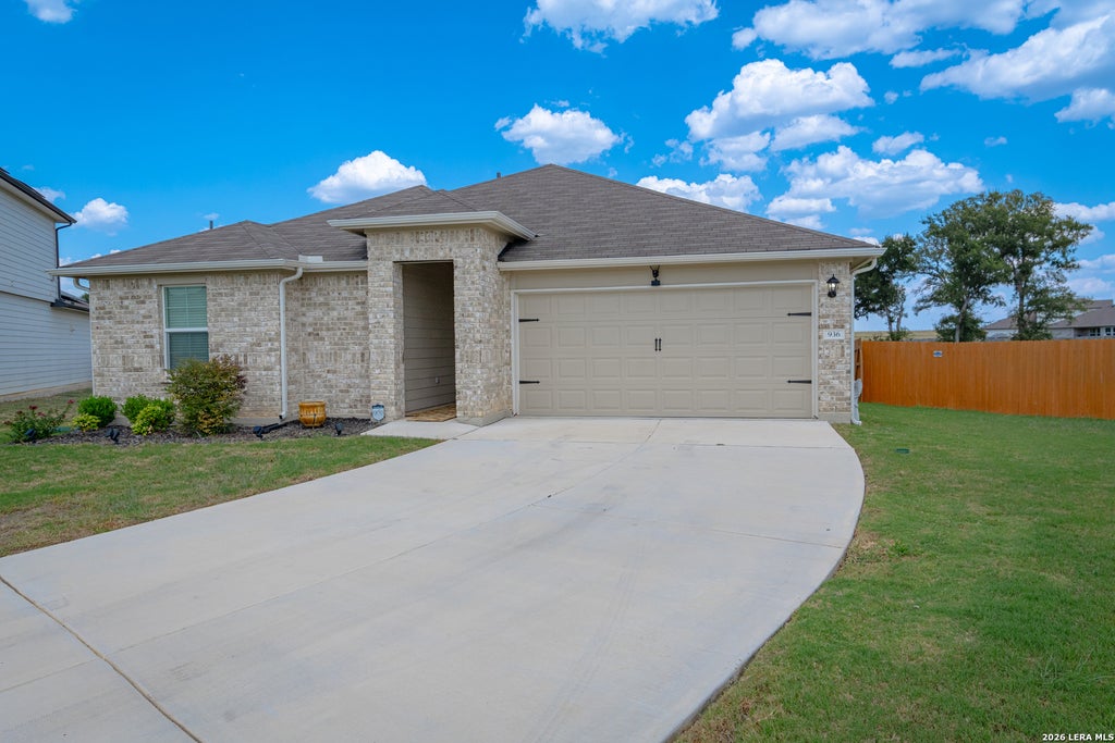 Photo of 936 GERARDIA CT, Seguin, TX 78155 (MLS # 2006337)