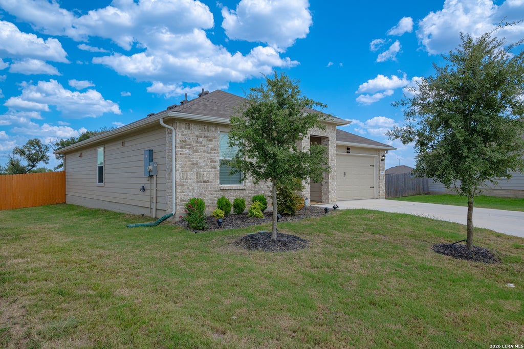 Photo of 936 GERARDIA CT, Seguin, TX 78155 (MLS # 2006337)