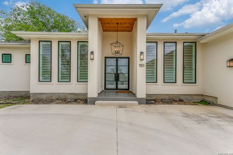 1101 Garraty Terrell Hills TX 78209