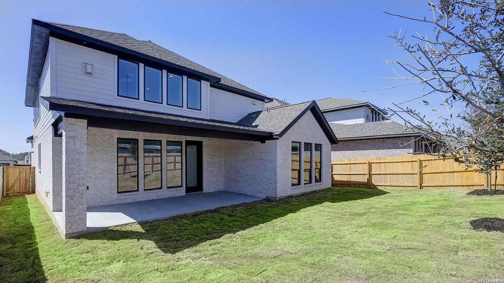 Photo of 132 Merry Calf Lane, Boerne, TX 78006 (MLS # 1922192)