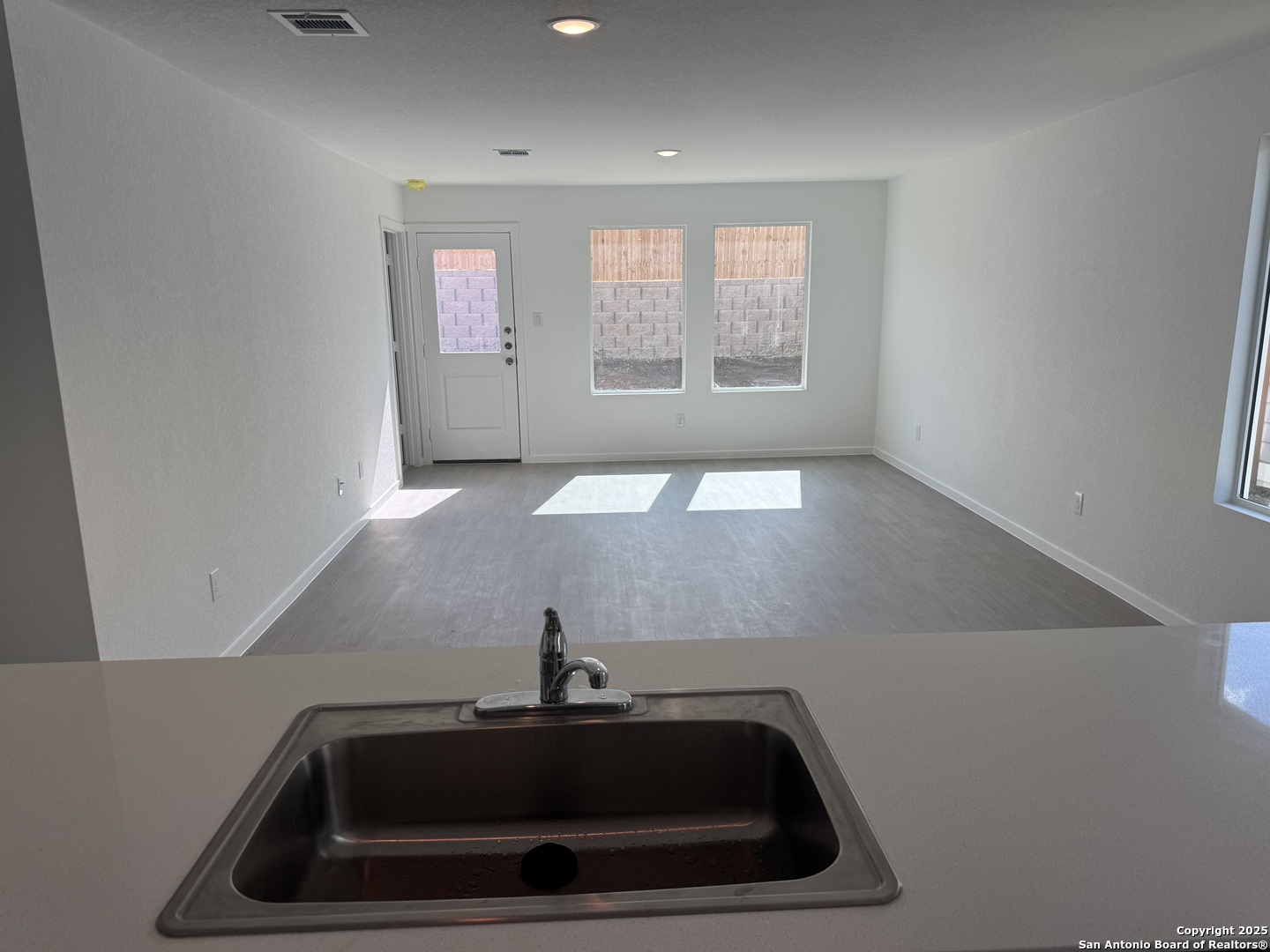 231 Ottawa Way