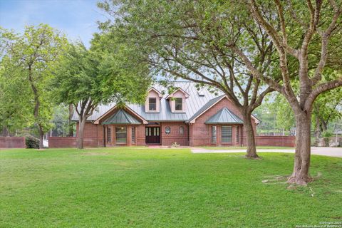 640 Woodlake McQueeney TX 78123