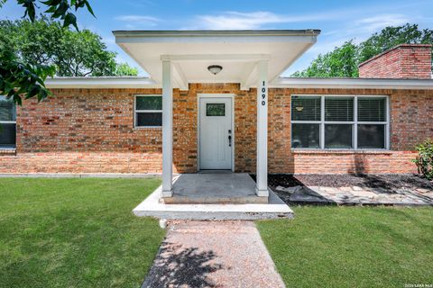 Tiny photo for 1090 Hollyhock, New Braunfels, TX 78130 (MLS # 1973508)