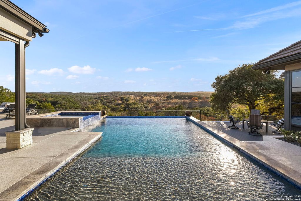 Photo of 121 Greystone Pt, Boerne, TX 78006 (MLS # 1930604)