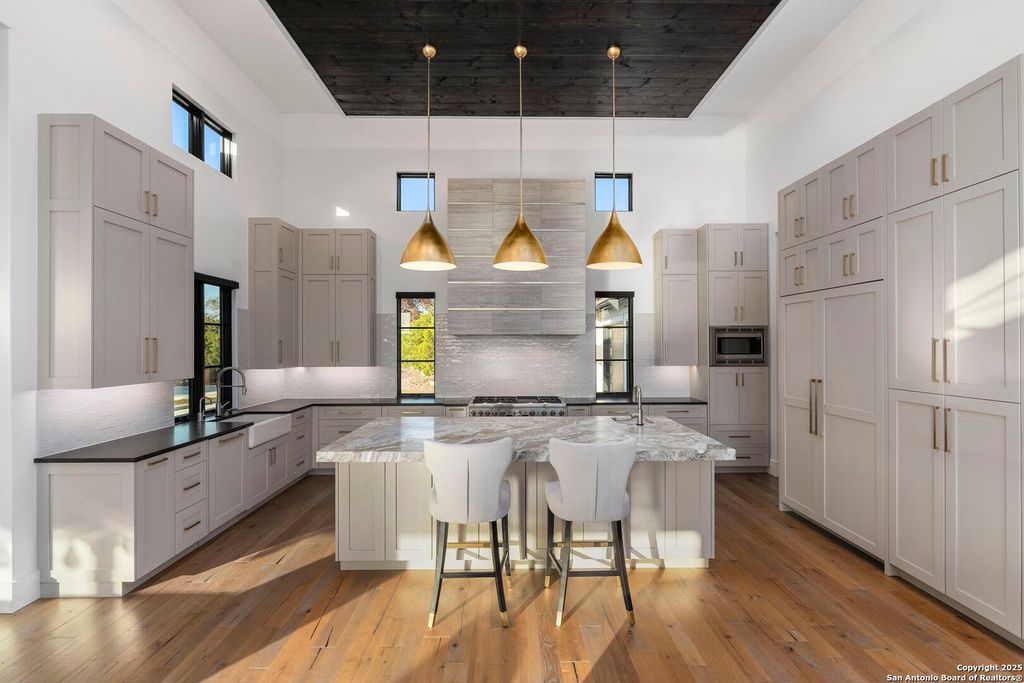 Photo of 121 Greystone Pt, Boerne, TX 78006 (MLS # 1930604)