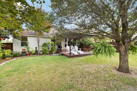 A home in Helotes