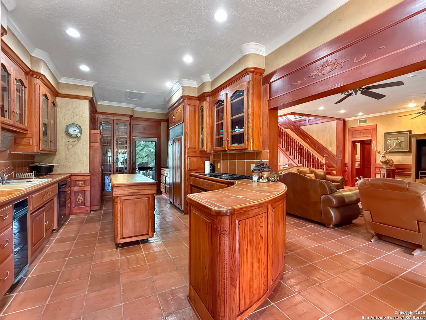1305 camino real