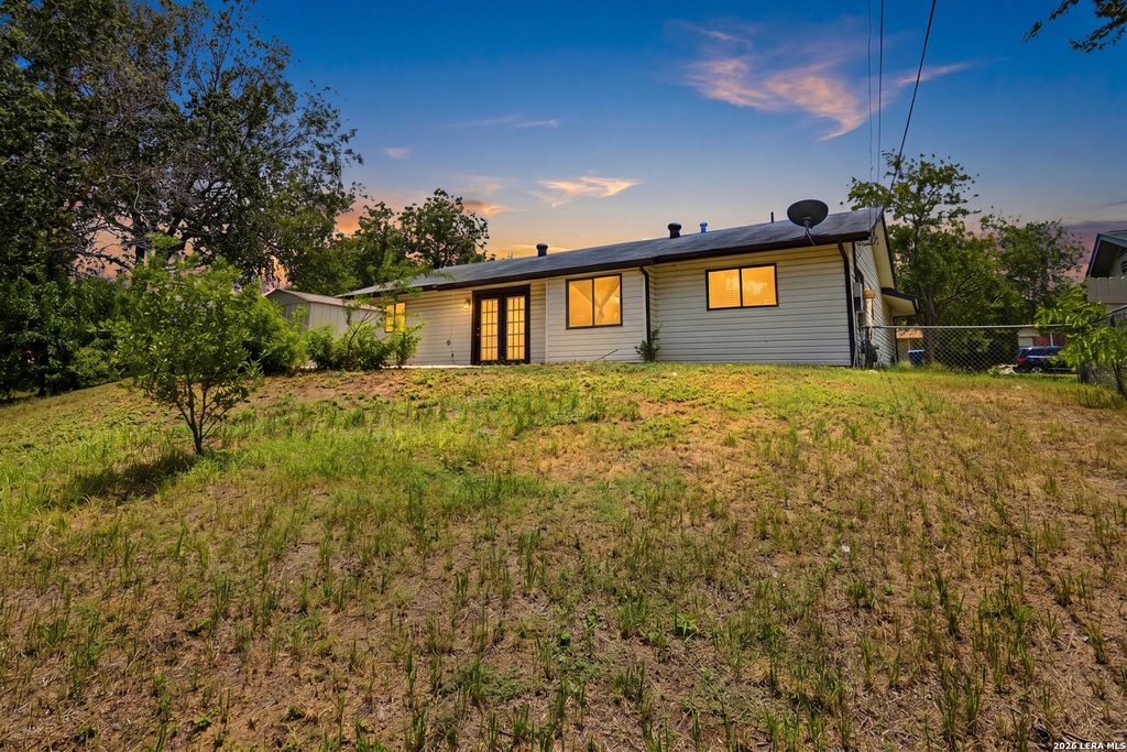 Photo of 511 Solar, San Antonio, TX 78227 (MLS # 1990431)