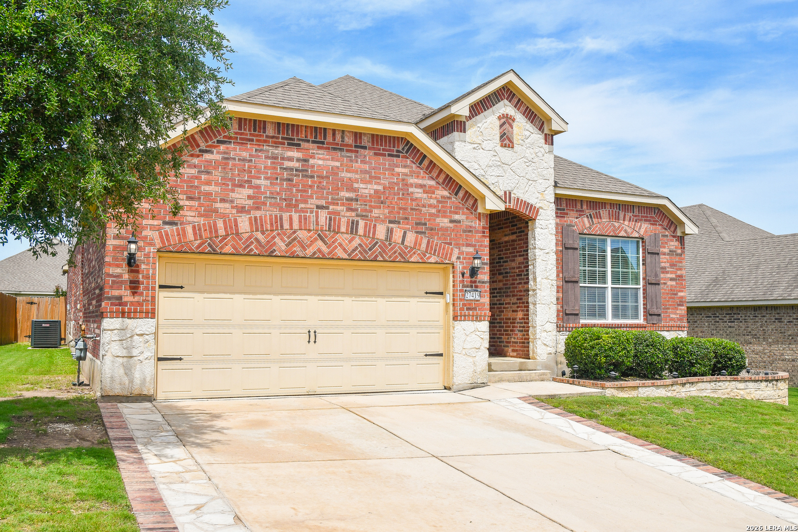27419 Valle Bluff