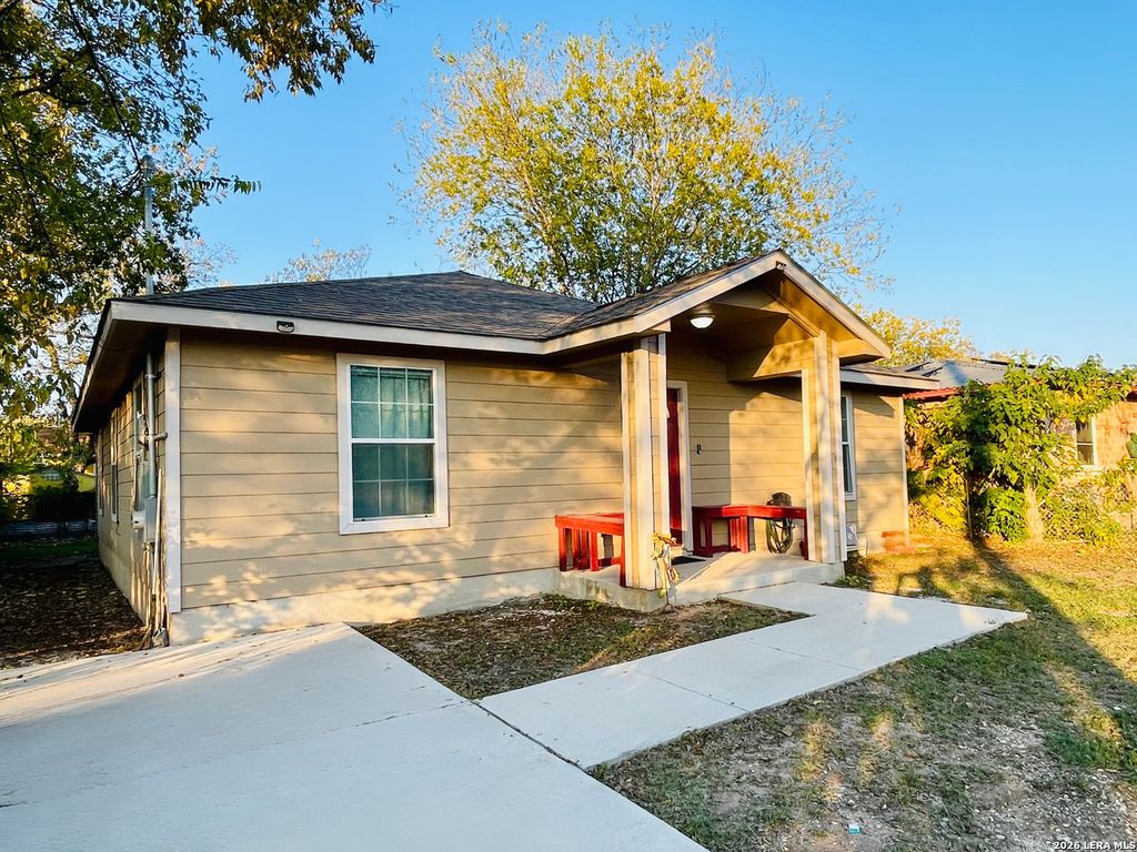 Photo of 1415 Essex, San Antonio, TX 78210 (MLS # 1936058)