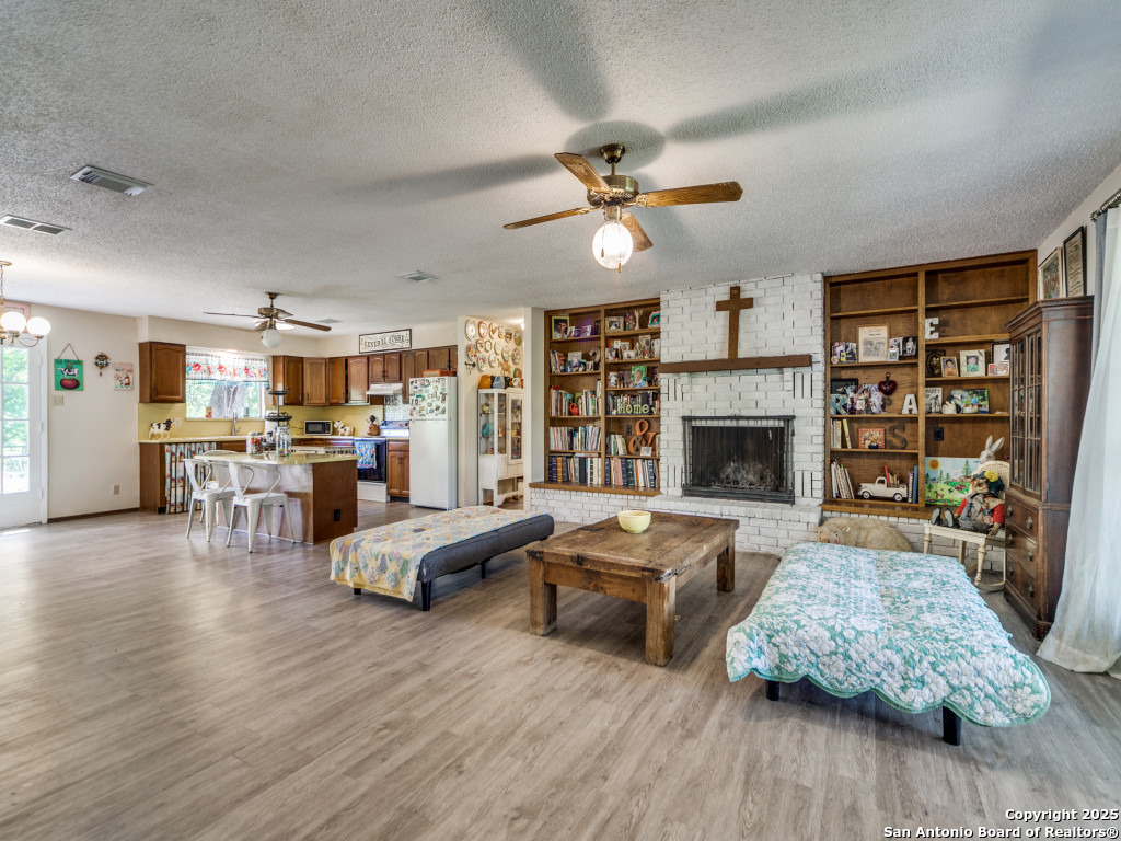 405 Sisterdale