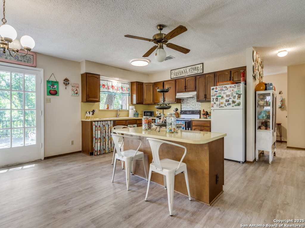 405 Sisterdale