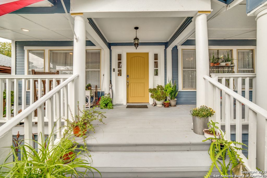 Photo of 607 clark, San Antonio, TX 78210 (MLS # 1917700)