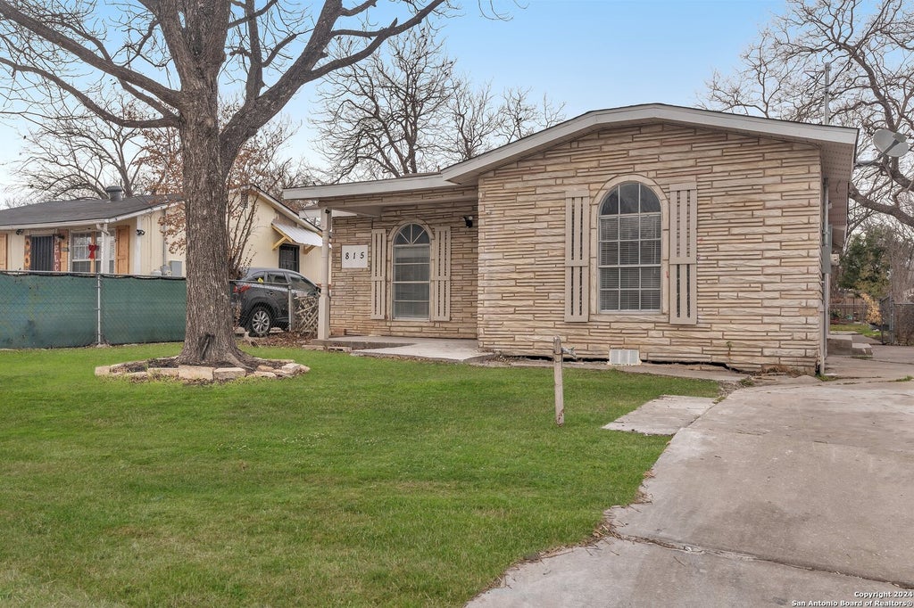 Photo of 815 Patton Blvd, San Antonio, TX 78237 (MLS # 1990075)