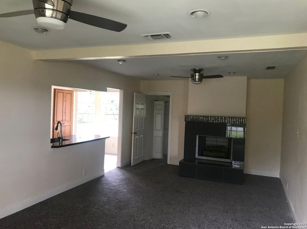 Photo of 5643 SIR GARETH DR, San Antonio, TX 78218 (MLS # 1926145)